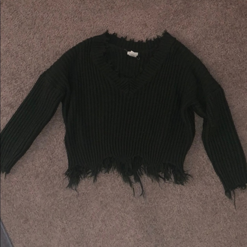 Oversized frayed hem sweater